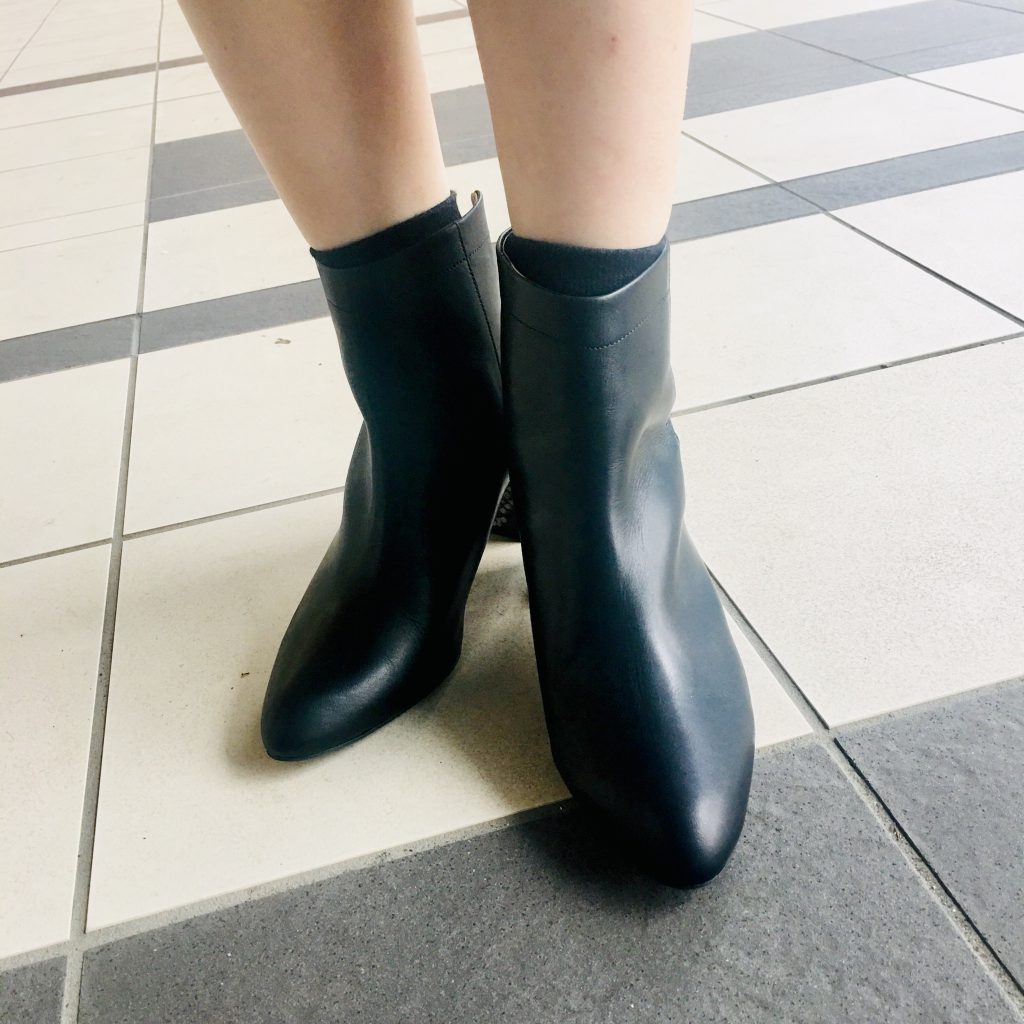 スクラップブック 渋谷 ヒカリエ boots ブーツ ショートブーツ 黒 