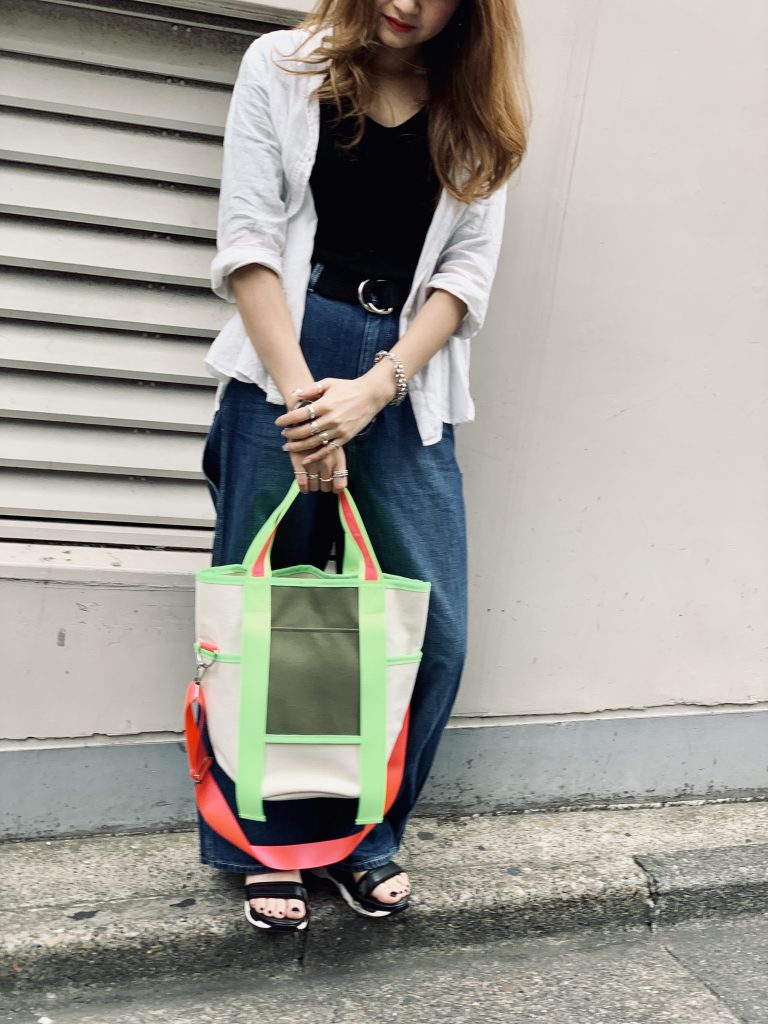 スクラップブック 渋谷 ヒカリエ バッグ bag トートバッグ ショルダーバッグ キャンバス ネオンカラー
